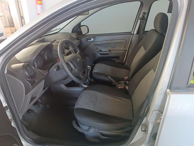 Ford Fiesta Sedan 1.0 8V Flex 4P - foto 9