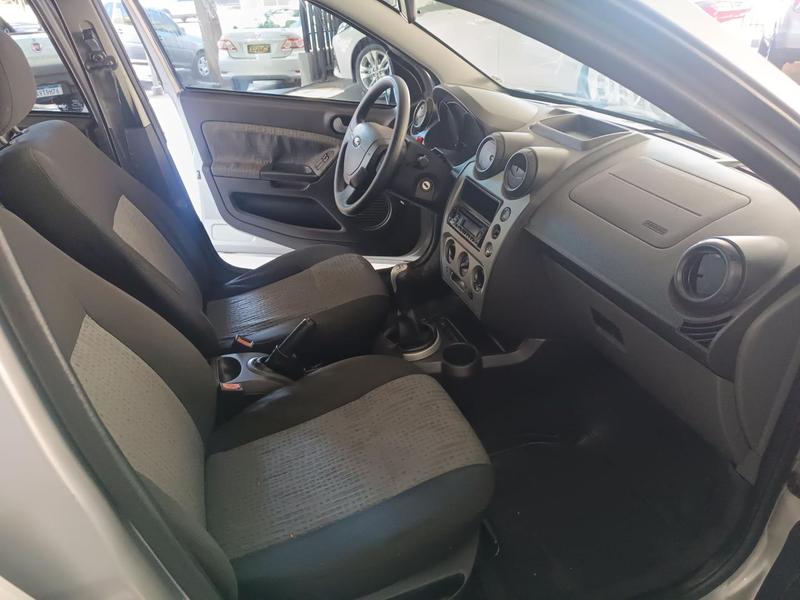 Ford Fiesta Sedan 1.0 8V Flex 4P - foto 11