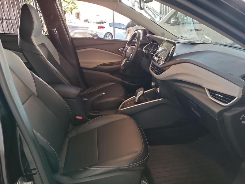 Chevrolet Onix Plus 10tat - foto 13