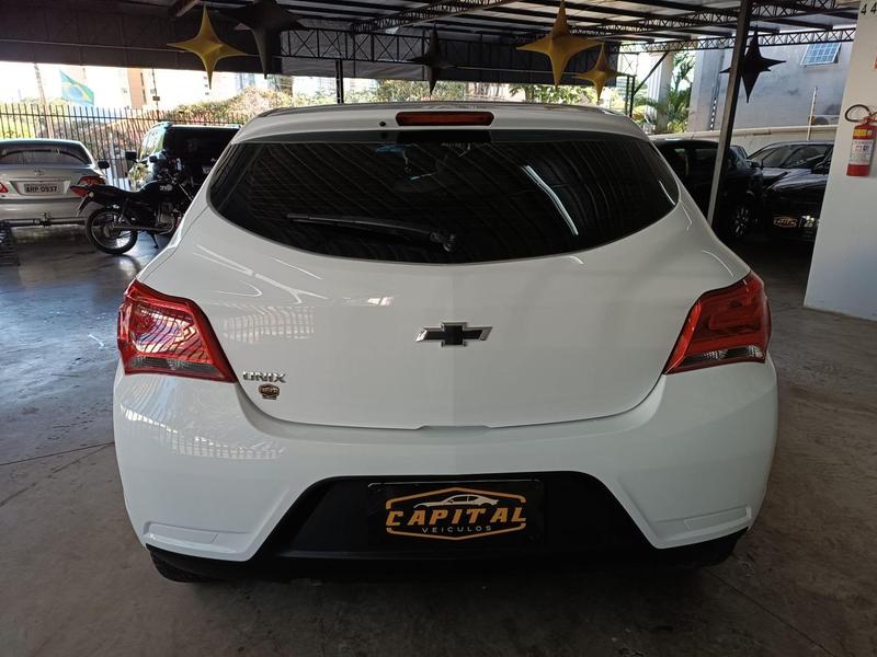 Chevrolet Onix 10mt LT - foto 6