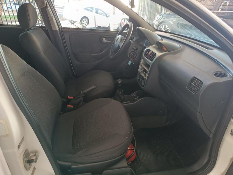 Chevrolet Corsa Sedan Premium - foto 13