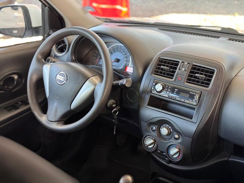 Nissan March 10s - foto 6