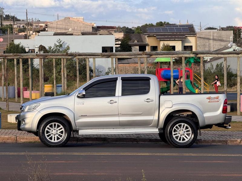 Toyota Hilux Cd4x4 Srv - foto 2