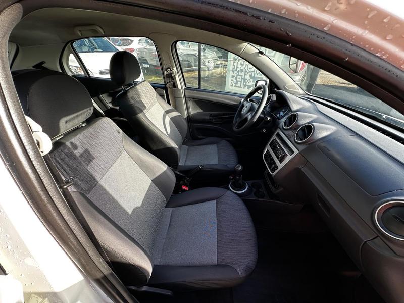 Volkswagen Gol 1.6 City - foto 9