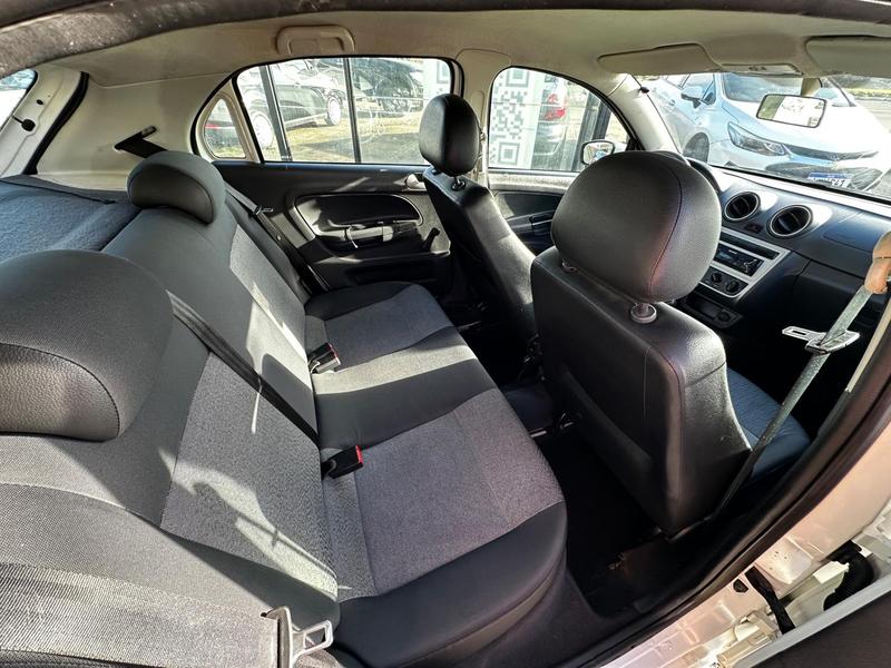 Volkswagen Gol 1.6 City - foto 10