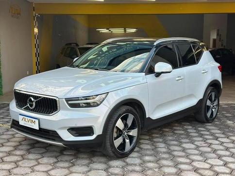 VOLVO XC 40 T4 MOMENTUM