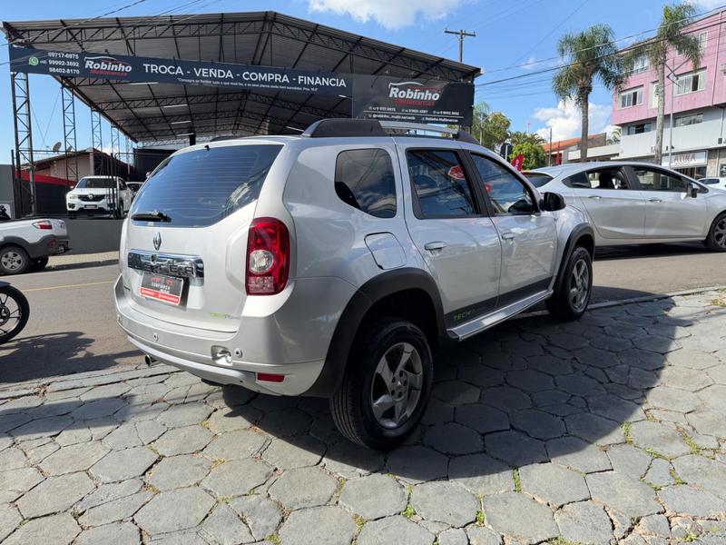 Renault Duster 2.0 D 4x2a - foto 4