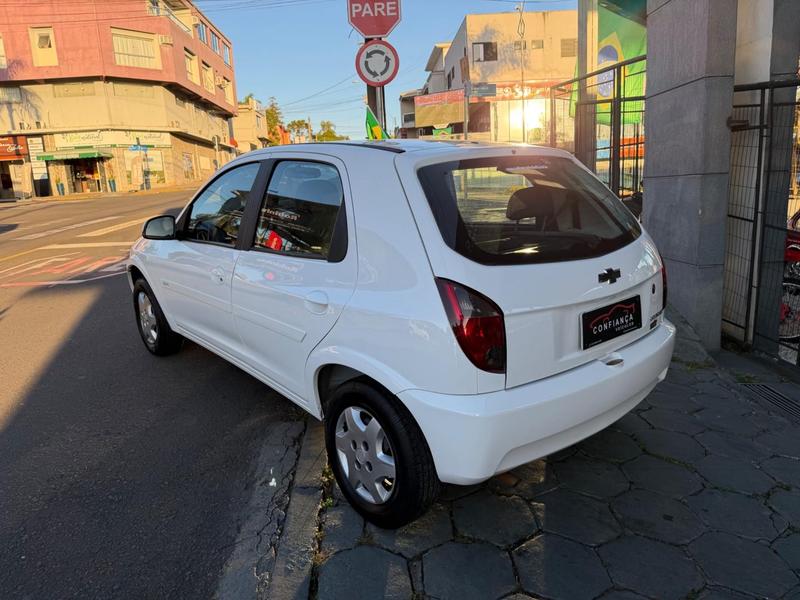 Chevrolet Celta 10l LT - foto 6