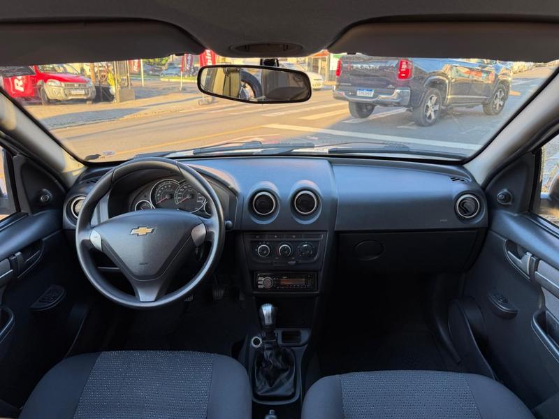 Chevrolet Celta 10l LT - foto 8
