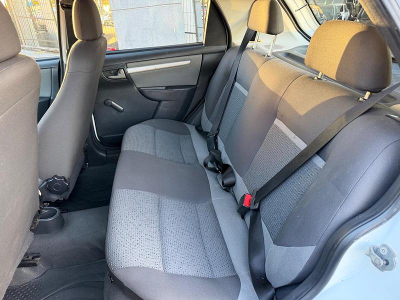 Chevrolet Celta 10l LT - foto 7