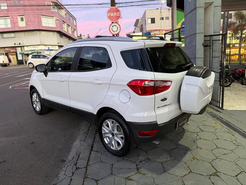 Ford EcoSport Tit At 2.0 - foto 6