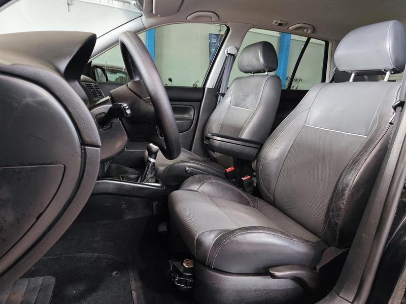 Volkswagen Golf 1.6 Mi Total Flex 8V 4P - foto 7
