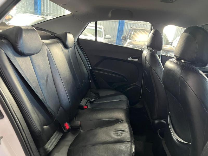 Hyundai HB20S C.plus C.style1.0 Flex 12V Mec. 4P - foto 8