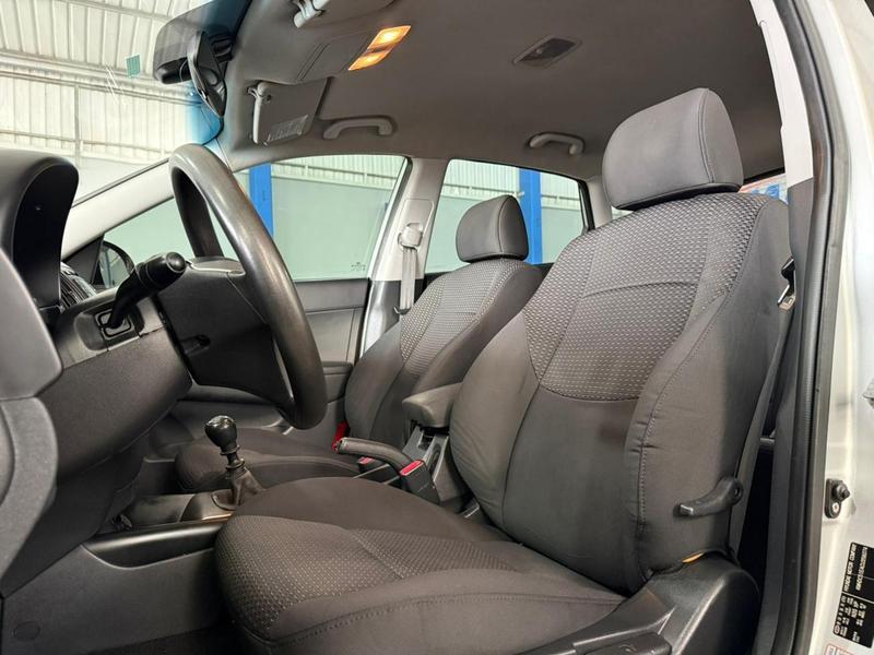 Hyundai i30 2.0 16V 145cv 5P Mec. - foto 10