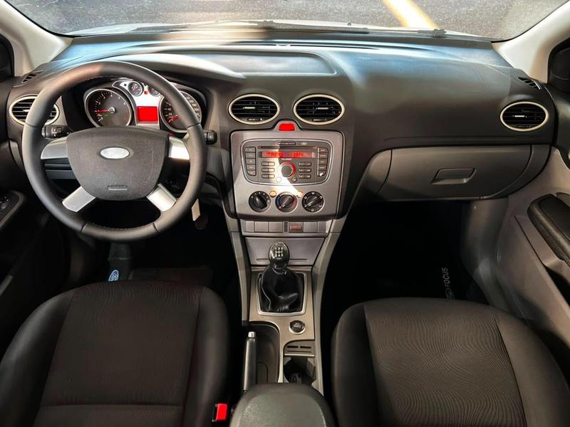 Ford Focus Sedan 1.6 1.6 Flex 8V 16V 4P Mec. - foto 9