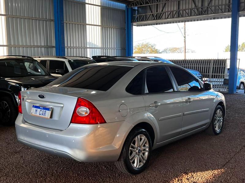 Ford Focus Sedan 1.6 1.6 Flex 8V 16V 4P Mec. - foto 4