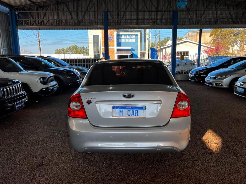 Ford Focus Sedan 1.6 1.6 Flex 8V 16V 4P Mec. - foto 6