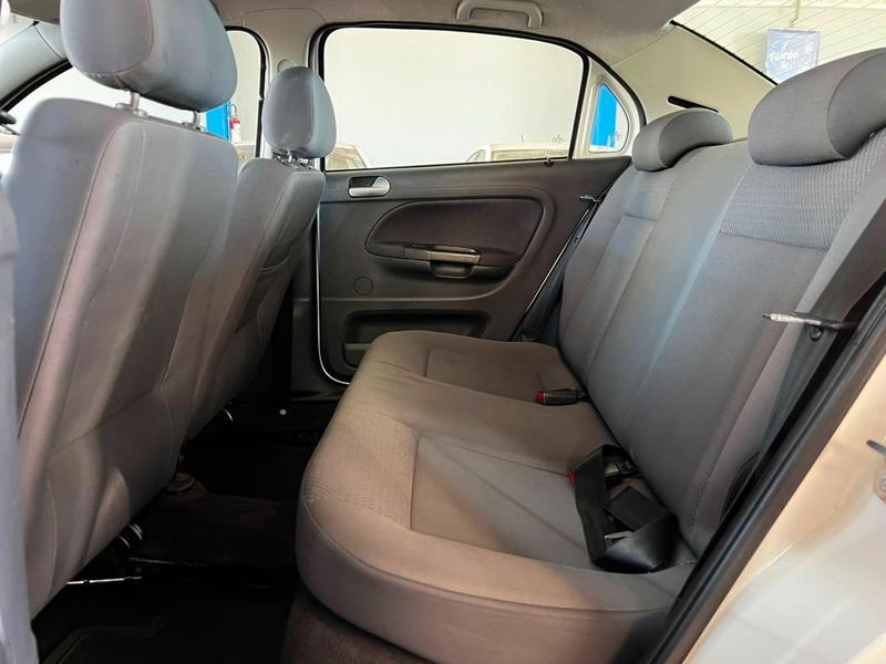 Volkswagen Voyage 1.0 1.0 City Mi Total Flex 8V 4P - foto 8