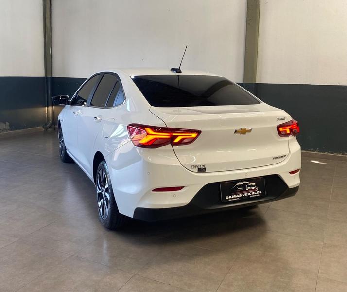 Chevrolet Onix Plus 10tat - foto 9