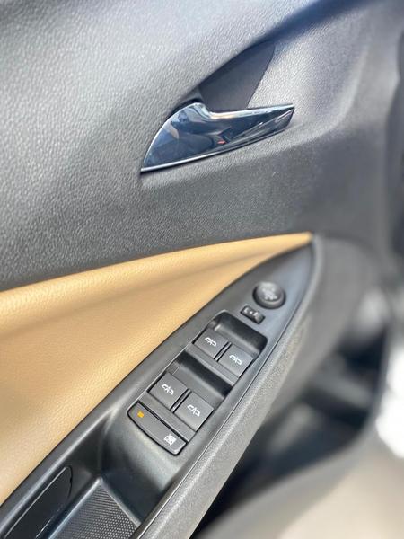 Chevrolet Onix Plus 10tat - foto 14