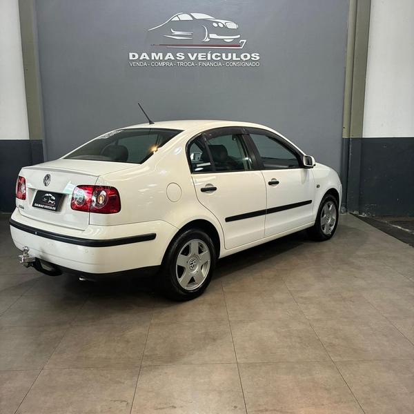 Volkswagen Polo Sedan 1.6 - foto 4