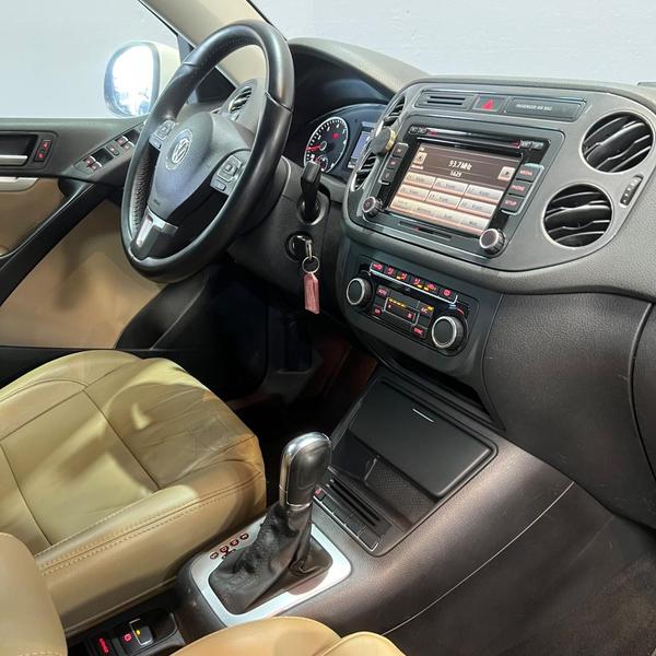 Volkswagen Tiguan 2.0 TSI - foto 10