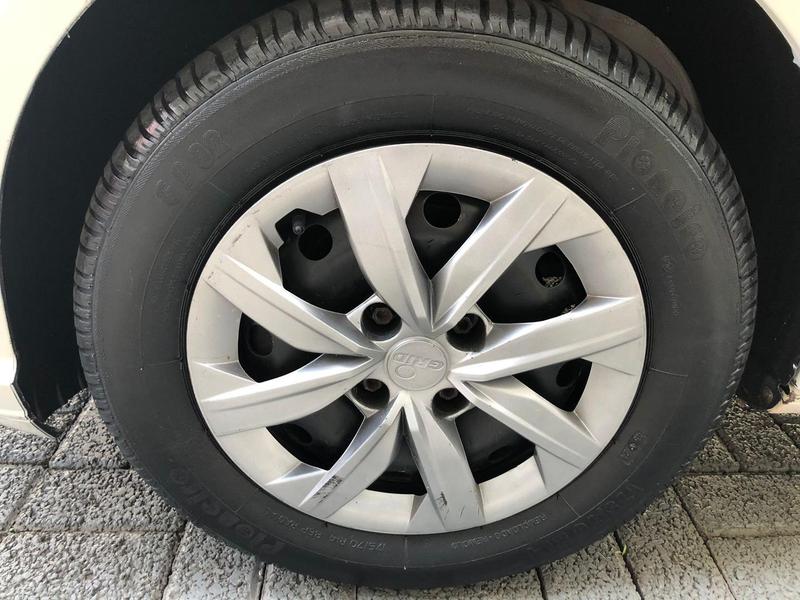 Volkswagen Gol 10l - foto 8