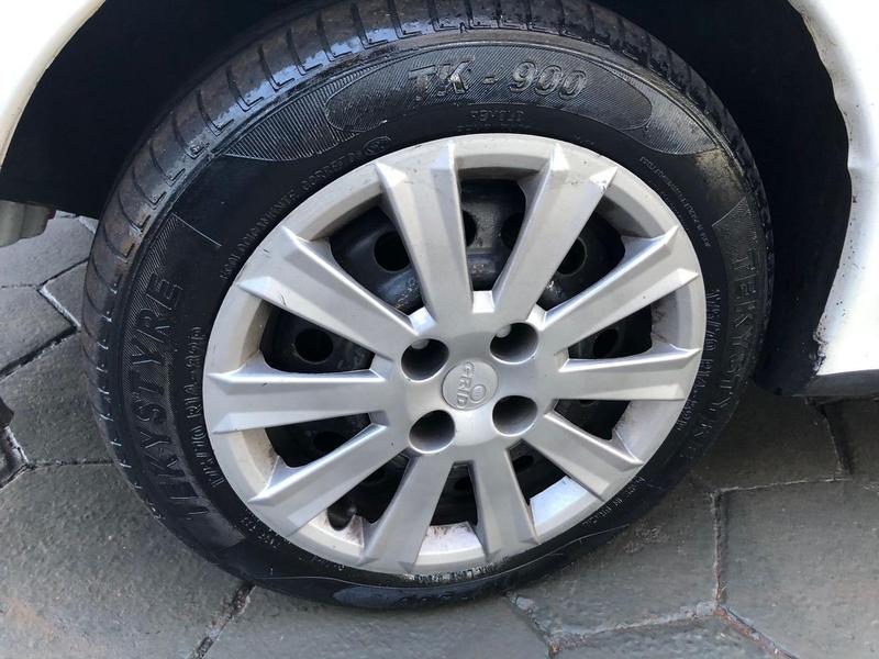 Volkswagen Saveiro 1.6 - foto 9