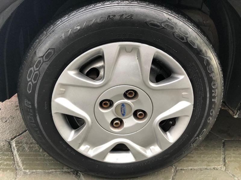Ford Fiesta Sedan 1.0 8V Flex 4P - foto 8