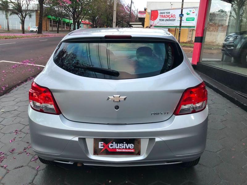 Chevrolet Onix Hatch Ls 1.0 8V Flexpower 5P Mec. - foto 6