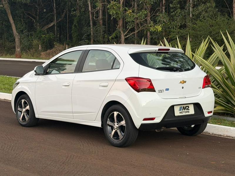 Chevrolet Onix 14at LTZ - foto 3