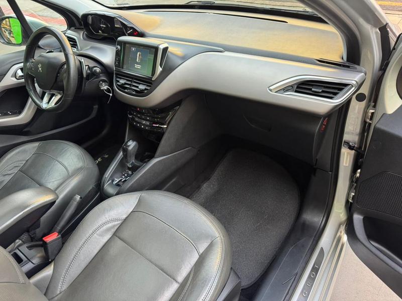 Peugeot 208 Griffe At - foto 17