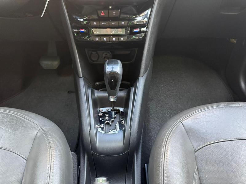 Peugeot 208 Griffe At - foto 13