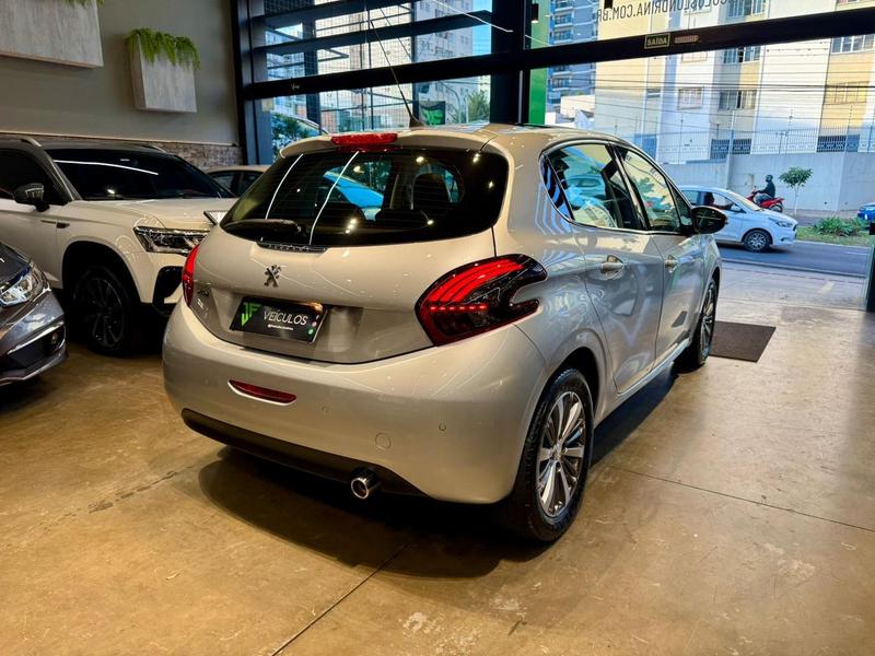 Peugeot 208 Griffe At - foto 4