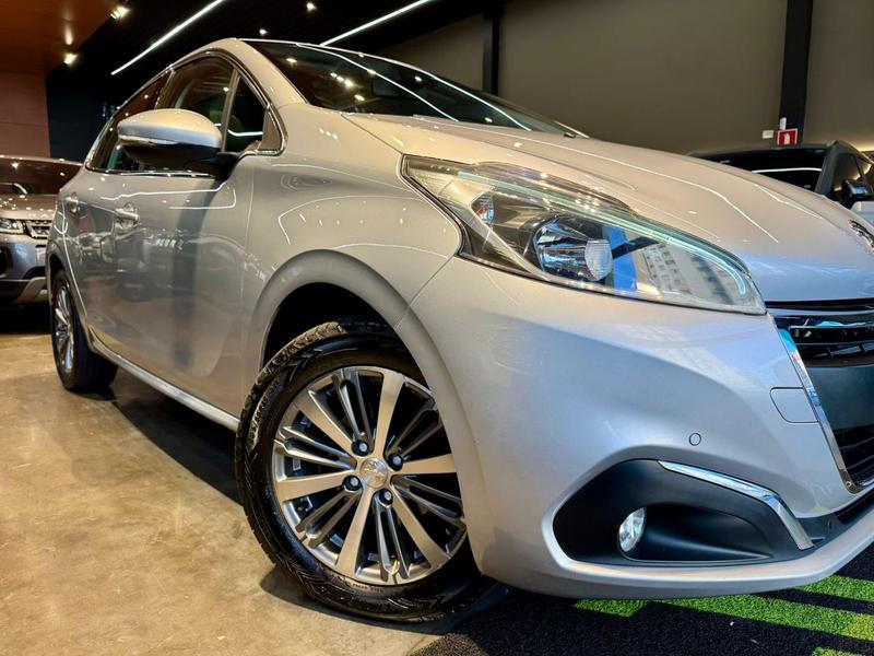 Peugeot 208 Griffe At - foto 9