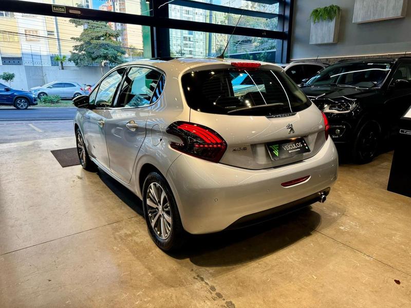 Peugeot 208 Griffe At - foto 6