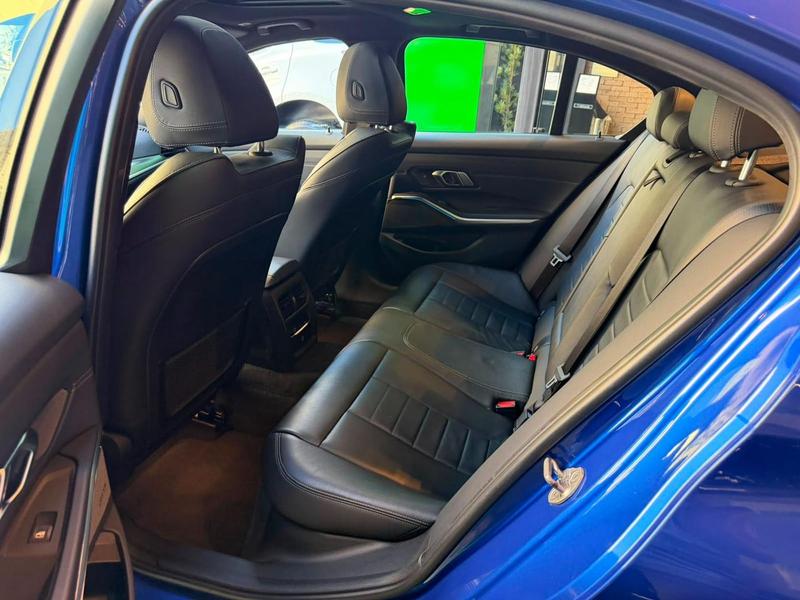 BMW 320i M Sport Flex - foto 19