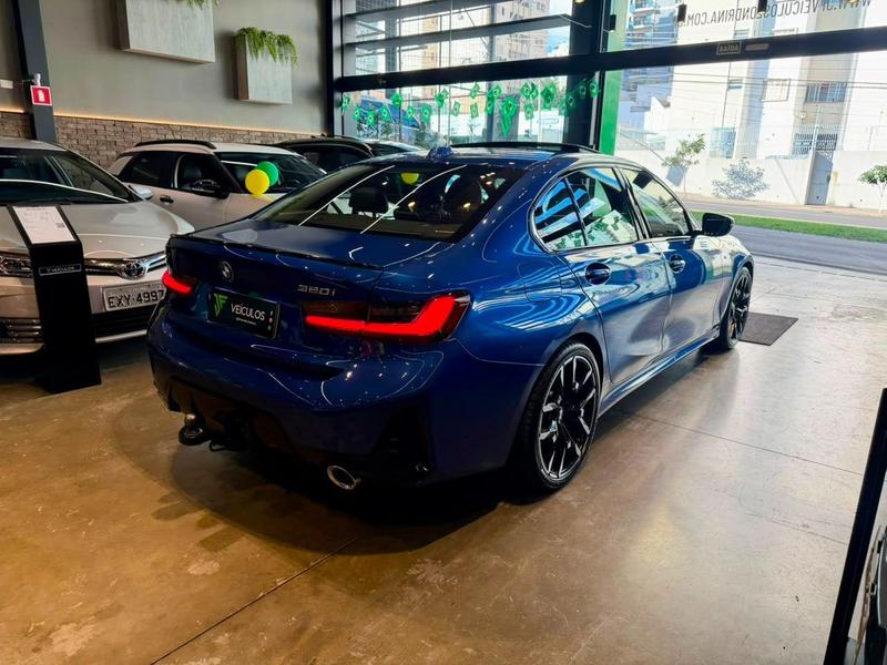 BMW 320i M Sport Flex - foto 4