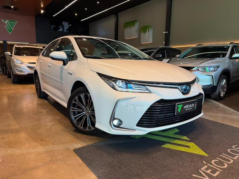 Toyota Corolla Apremiumh - foto 3