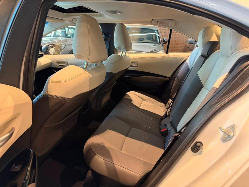 Toyota Corolla Apremiumh - foto 13