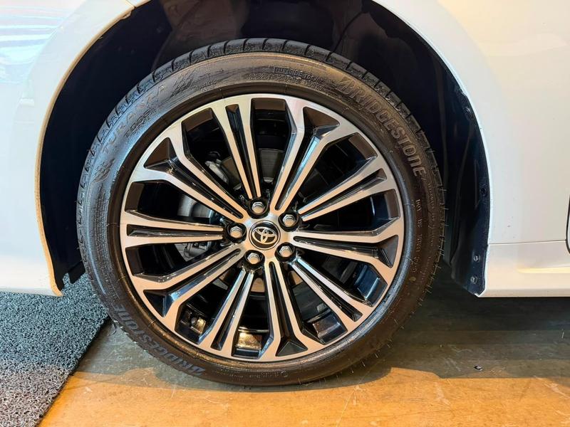 Toyota Corolla Apremiumh - foto 20