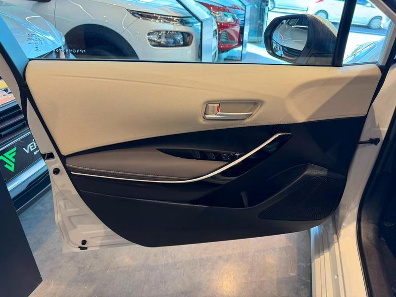 Toyota Corolla Apremiumh - foto 19