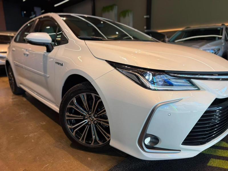 Toyota Corolla Apremiumh - foto 7