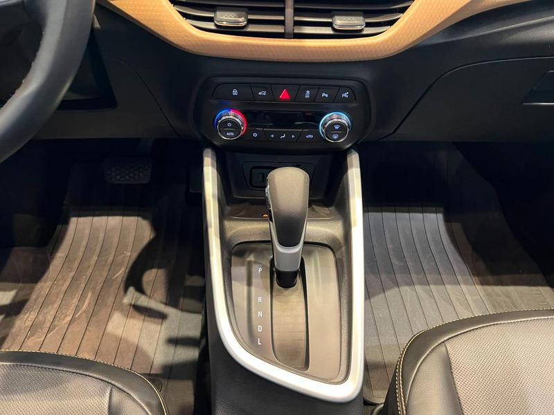 Chevrolet Onix Plus 10tat - foto 17