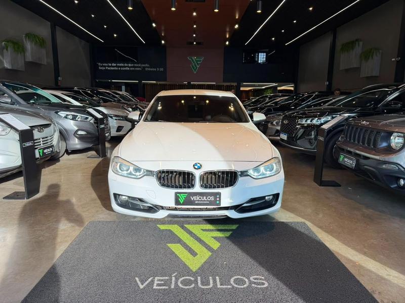 BMW 320i Active Flex - foto 2