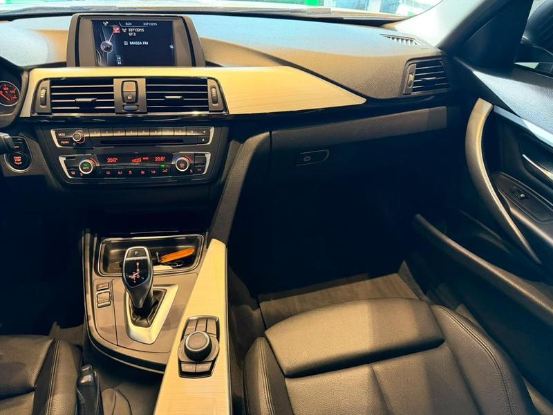 BMW 320i Active Flex - foto 16