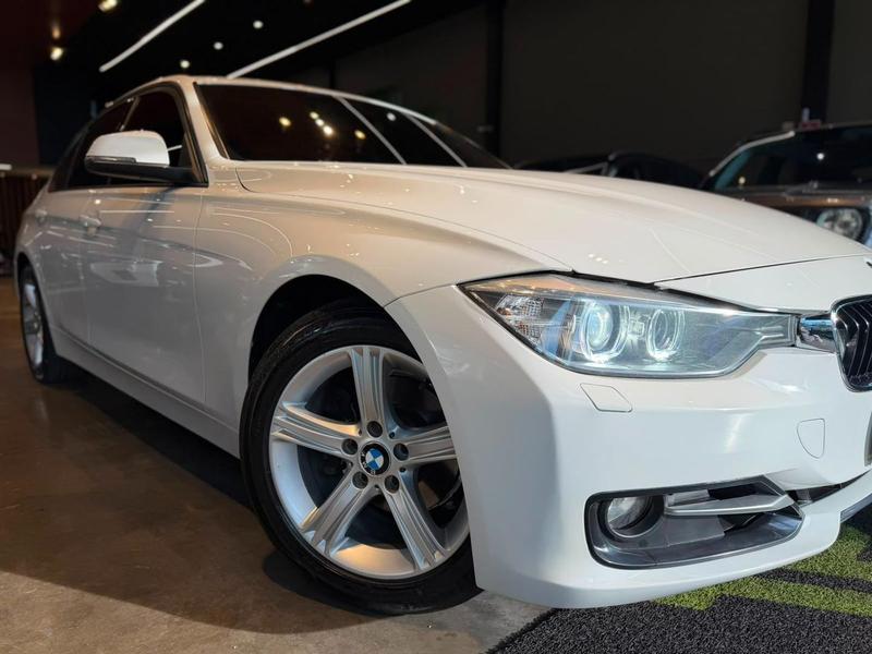 BMW 320i Active Flex - foto 7