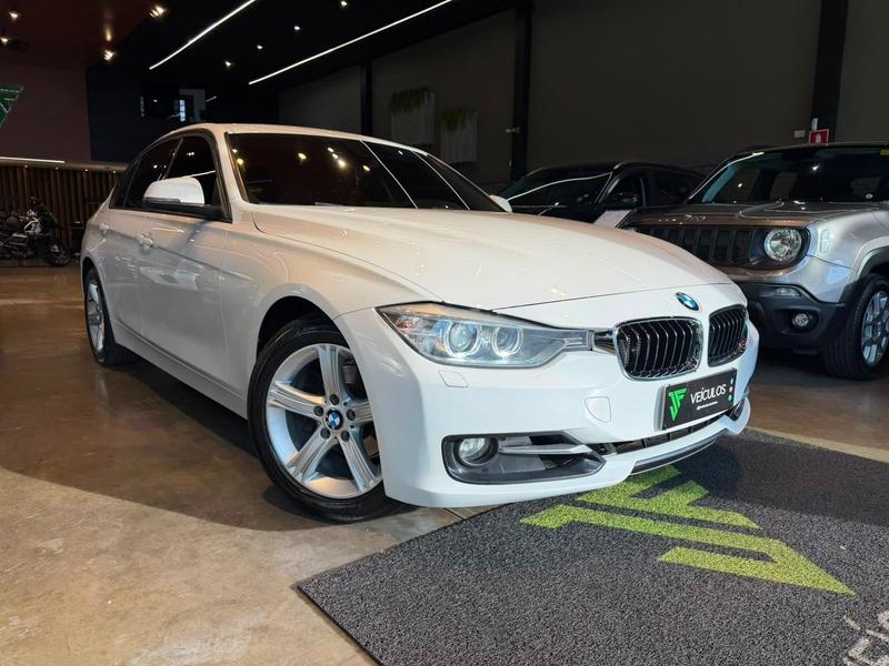 BMW 320i Active Flex - foto 3