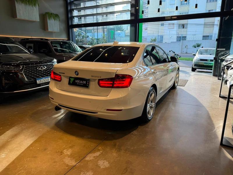 BMW 320i Active Flex - foto 4