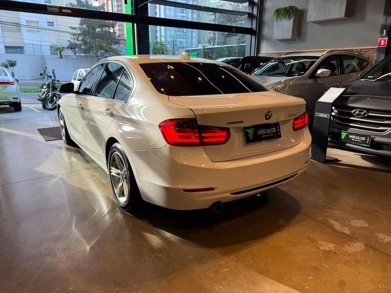 BMW 320i Active Flex - foto 6